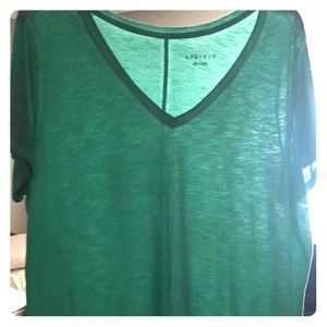 AVA & VIV shortsleeved v-neck green top